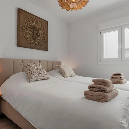 Casa Rosa - Prime Location With Pool And Parking Apartment