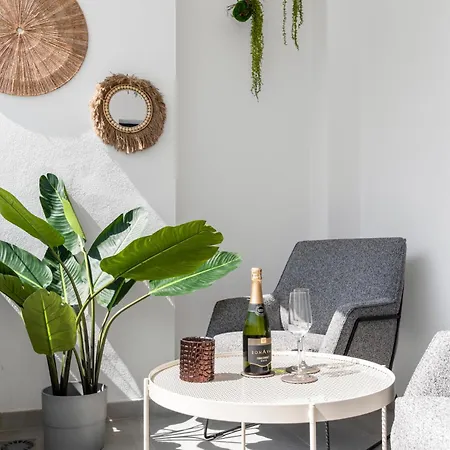 דירה Casa Rosa - Prime Location With Pool And Parking אסטפונה